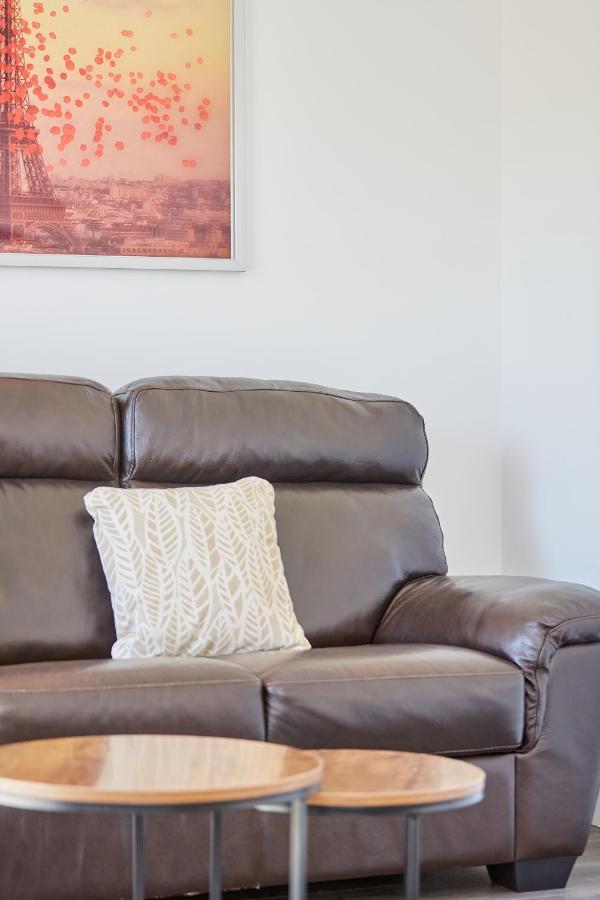 Cosy,Modern And Relaxing 3 Bedroom House With Parking Manchester Exteriör bild