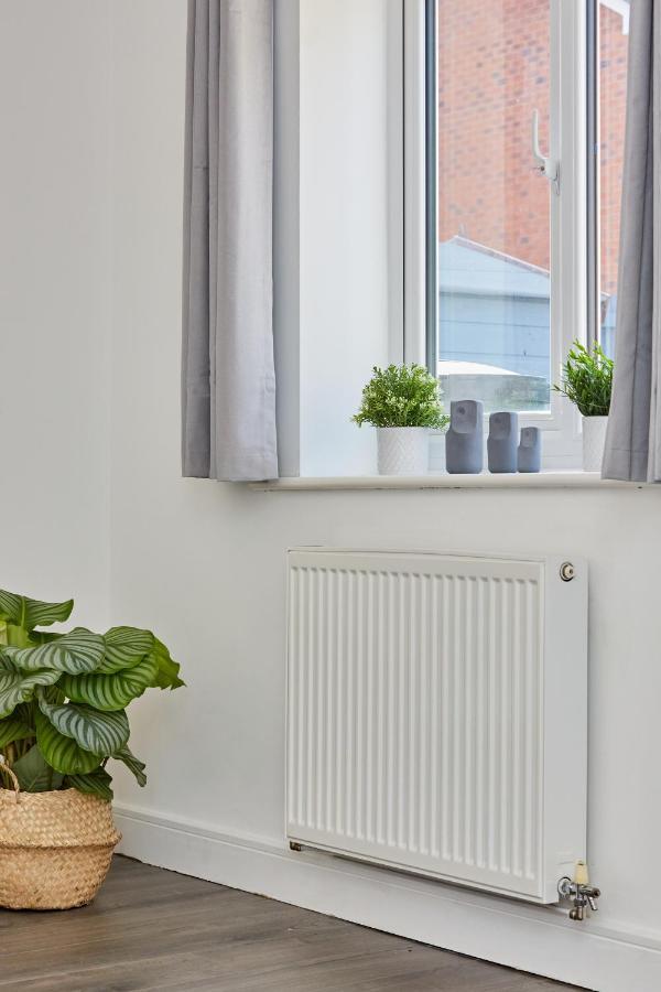 Cosy,Modern And Relaxing 3 Bedroom House With Parking Manchester Exteriör bild