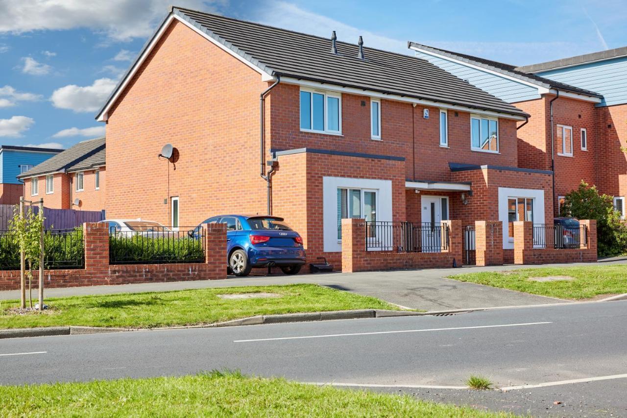 Cosy,Modern And Relaxing 3 Bedroom House With Parking Manchester Exteriör bild