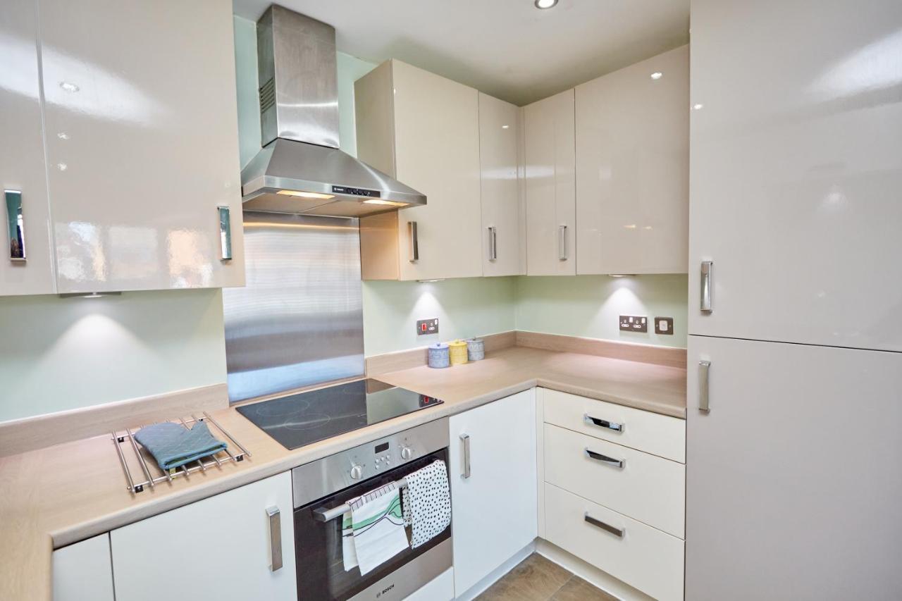 Cosy,Modern And Relaxing 3 Bedroom House With Parking Manchester Exteriör bild