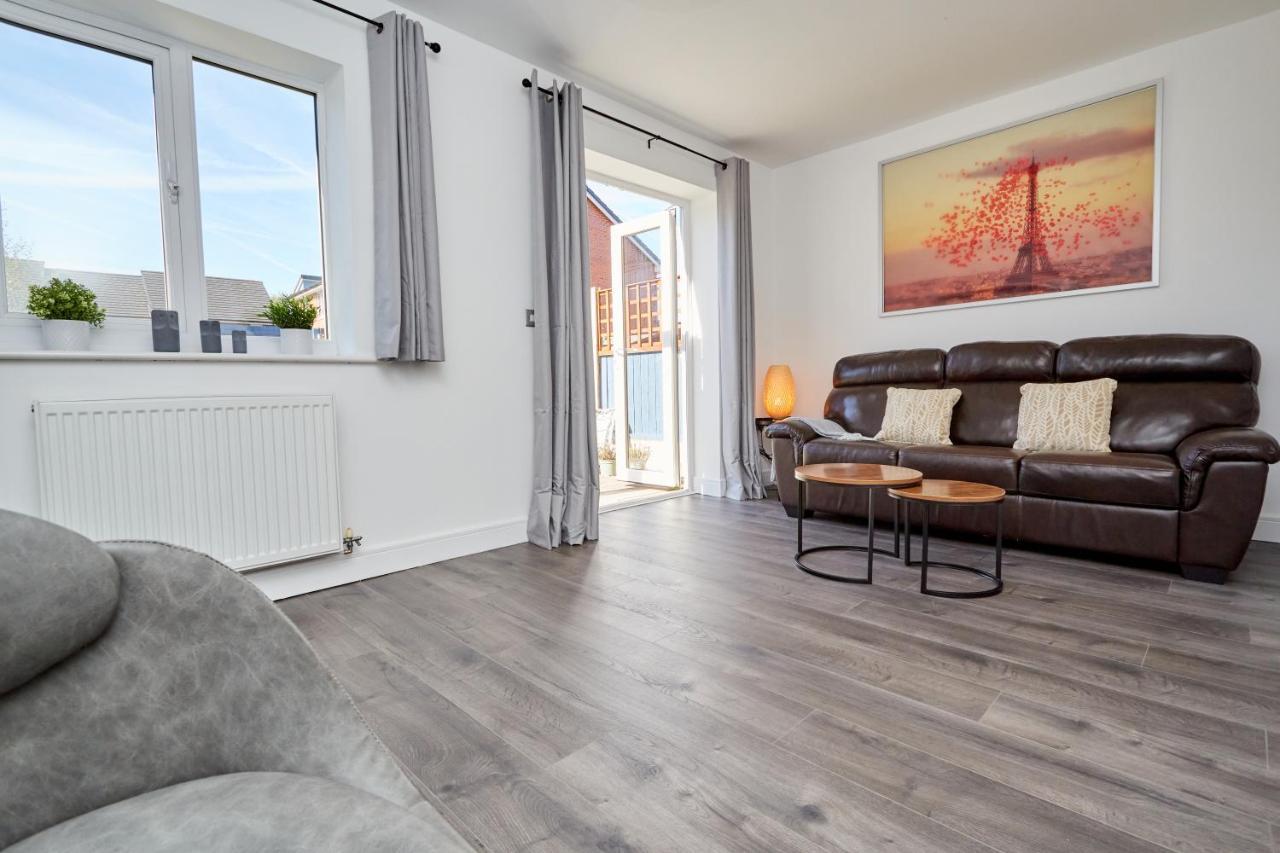 Cosy,Modern And Relaxing 3 Bedroom House With Parking Manchester Exteriör bild