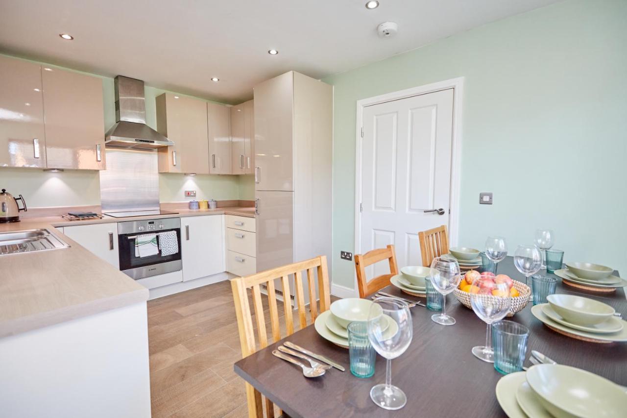 Cosy,Modern And Relaxing 3 Bedroom House With Parking Manchester Exteriör bild